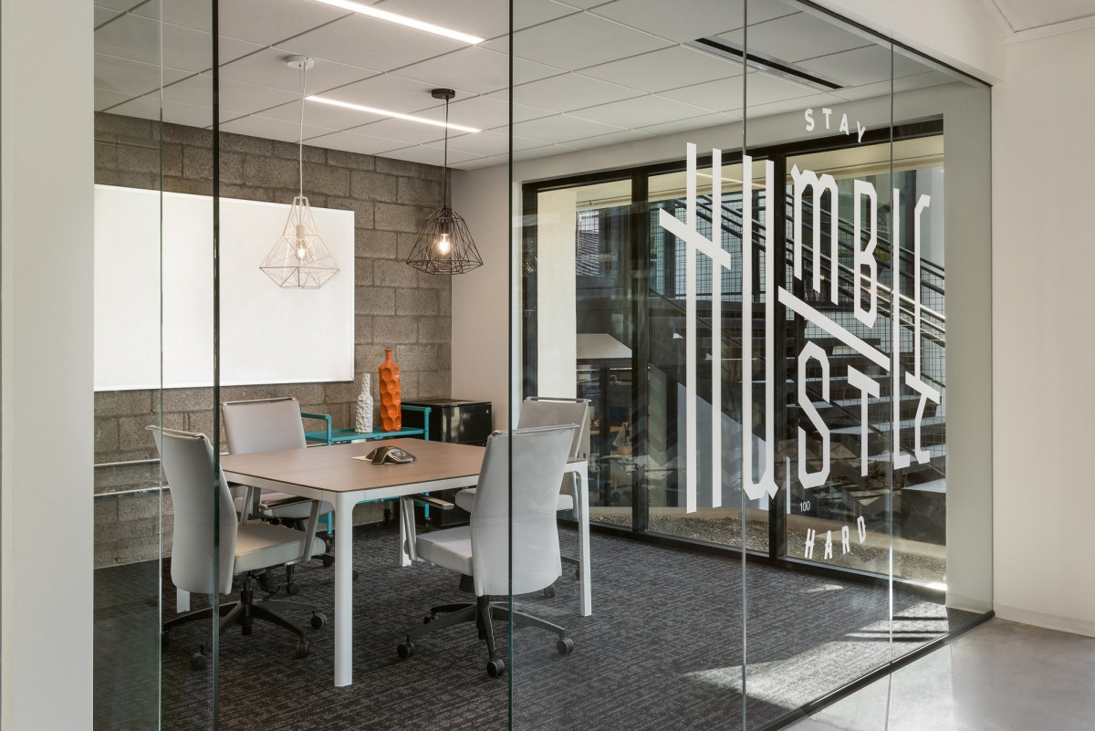 2019年比较流行的办公室装修风格及趋势