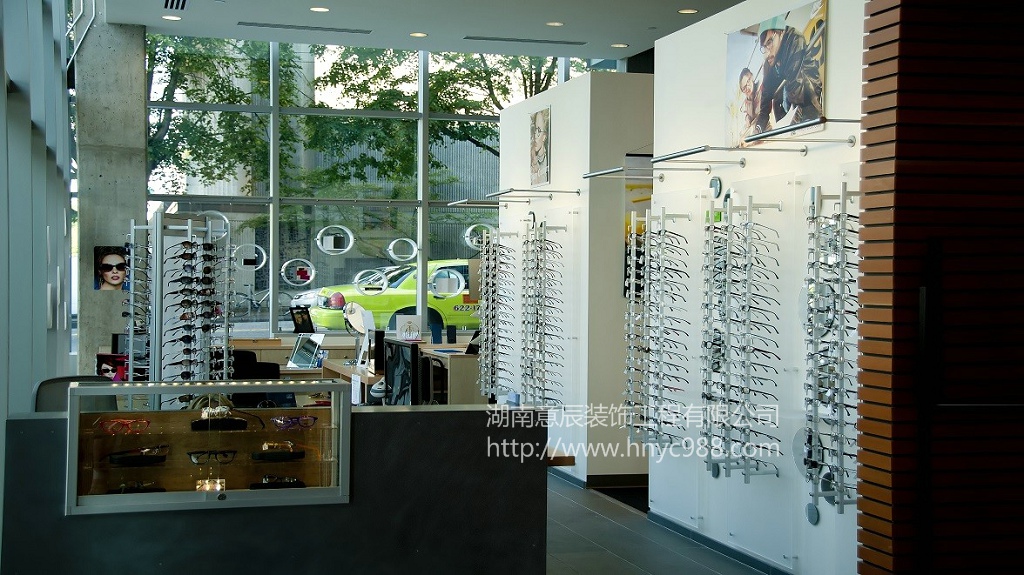 长沙眼镜店如何装修设计才能吸引客户?